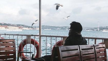 随机孙颖莎横扫伊藤美诚，再度问鼎女单冠军，孙颖莎4_0击败伊藤美诚