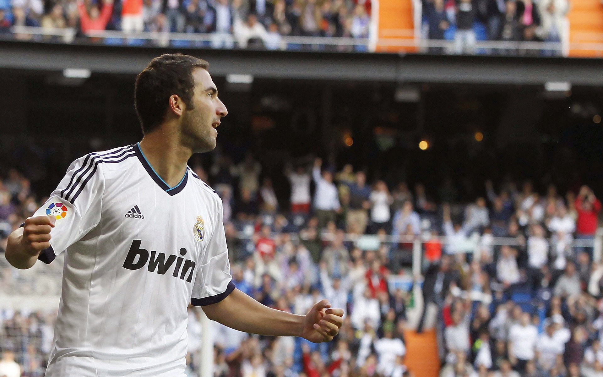 赛场“铁血战士”，他们在欧冠的拼搏故事，herocross铁血战士